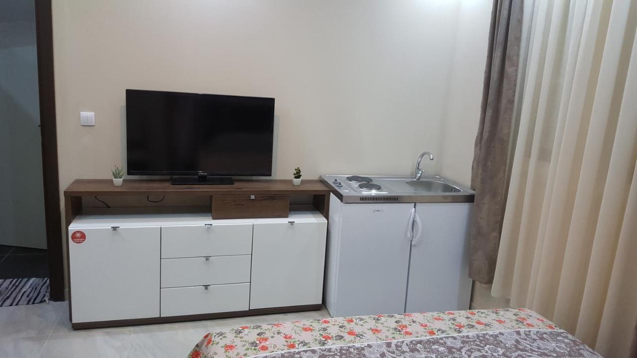 Studio Apartman - Centar Tivat Luaran gambar
